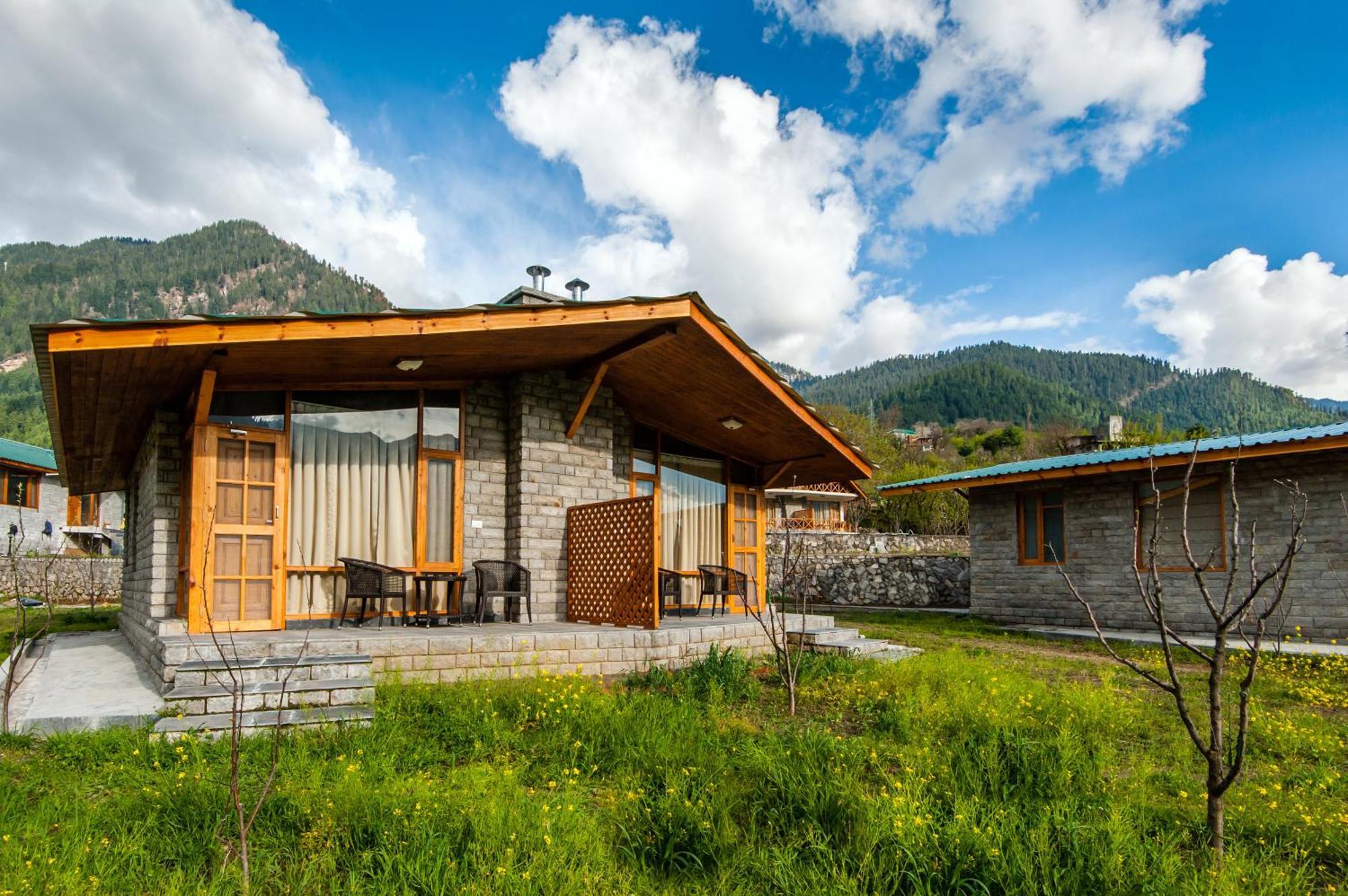 Deluxe Garden & Mountain View